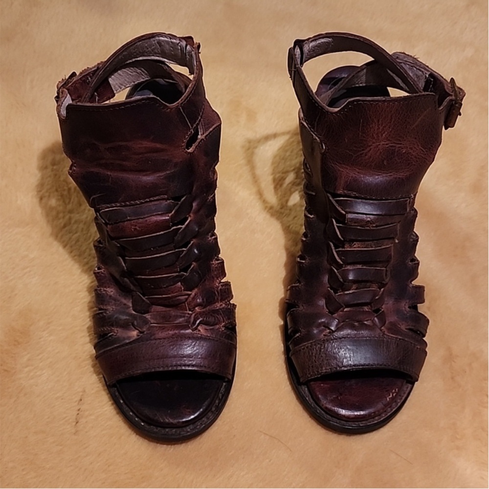 Freebird Bongo- size 9 Cognac
